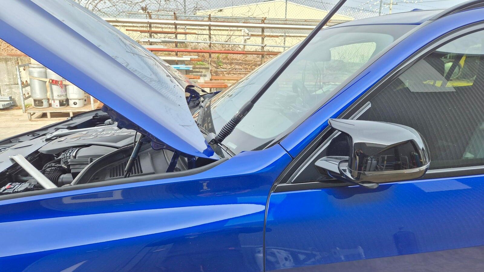 GMF 161D-BB UHF Antenna Bonnet Bracket To Suit BMW X5 2018+ Drivers Side