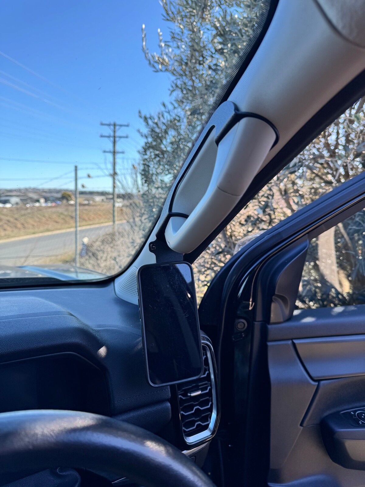 GMF 4004-PH-S Phone Holder To Suit Ford Ranger RA 2022+