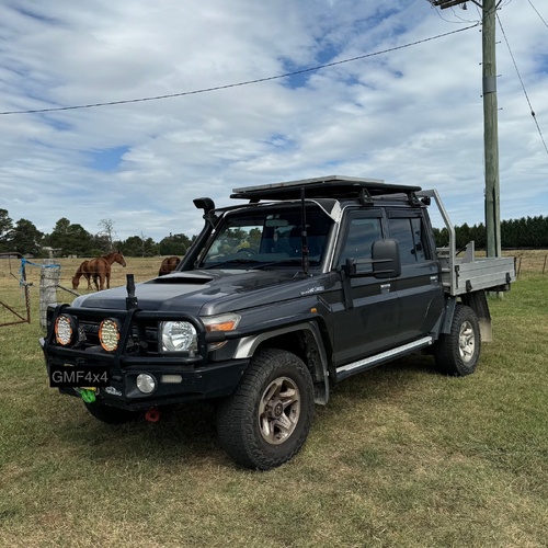 GMF 138P-FB UHF Antenna Fender Bracket To Suit Toyota Land Cruiser 79 Series 2012-2022 Passenger Side
